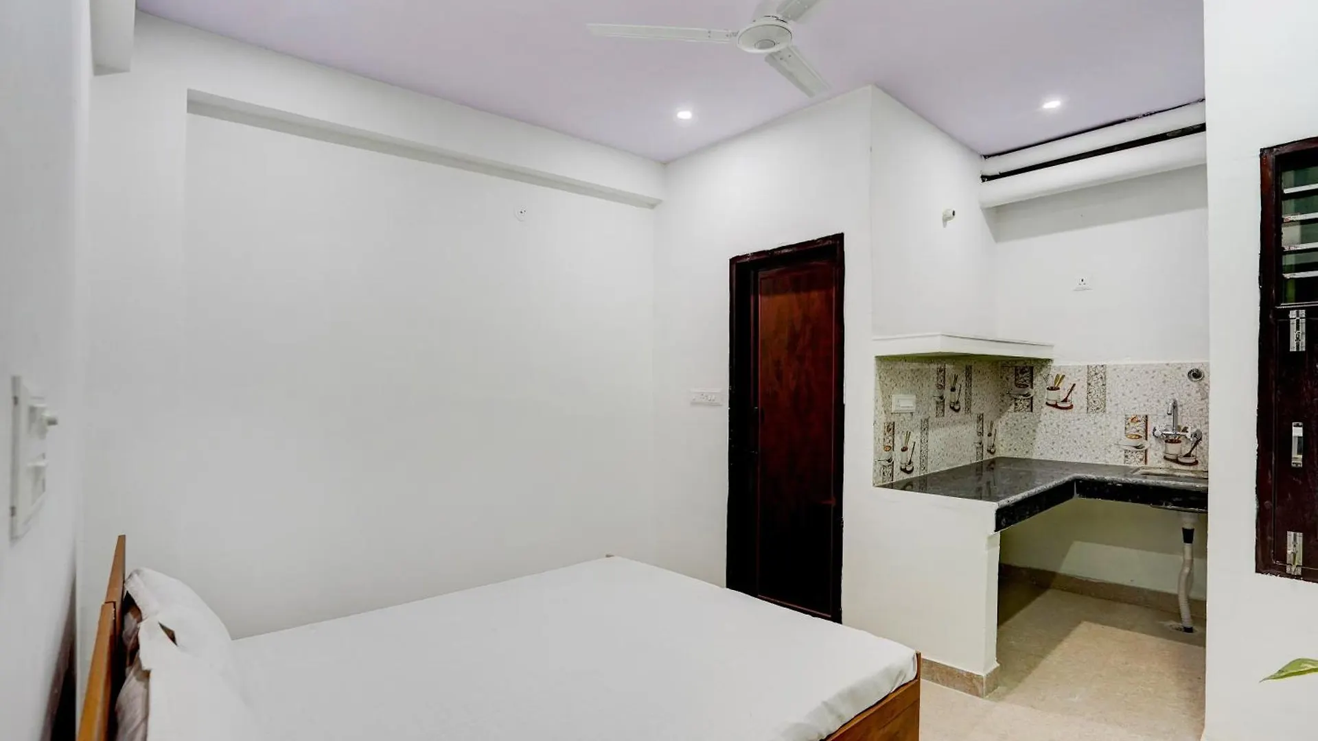 Hotel O Apno Ghar Gurgaon 3*,